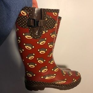 🐵monkey rain boots!!!!🐵
